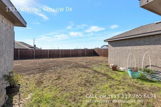 Building Photo - 1333 Winding Hollow Dr