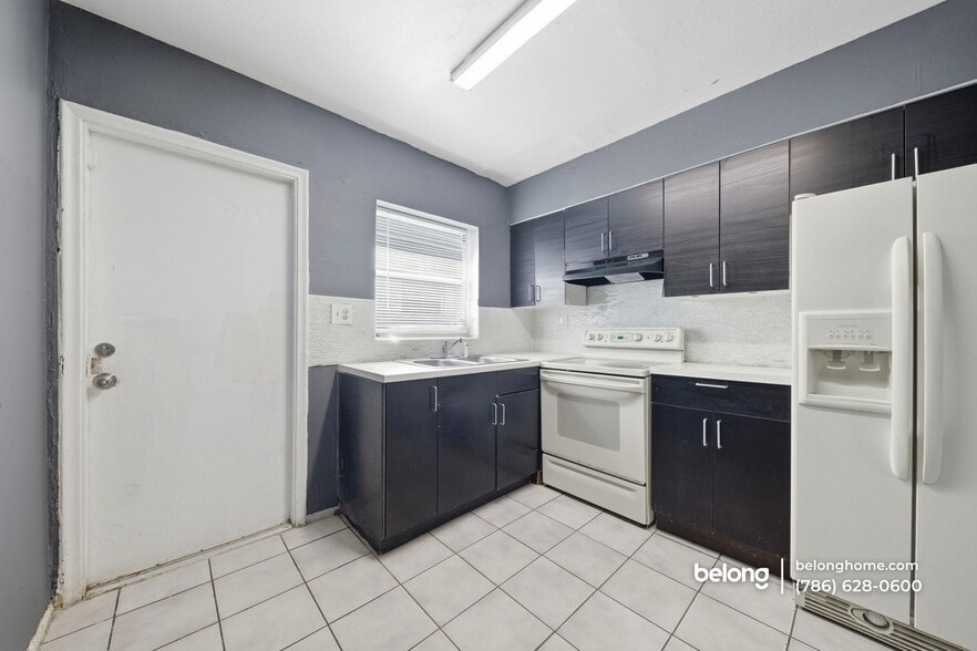 Building Photo - 1439 NW 8th Ave