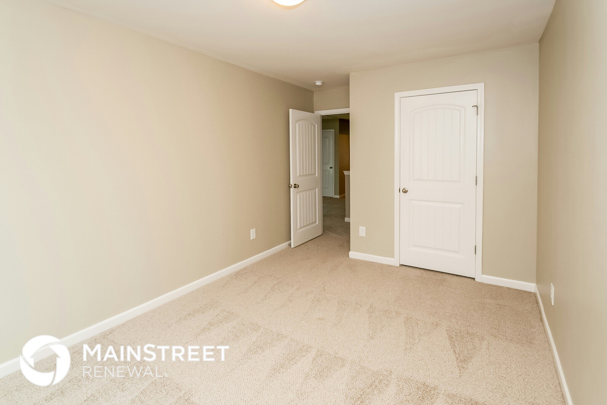 Building Photo - 9350 Hoffman Pl