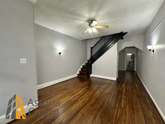 Building Photo - 3 Bedroom with Fenced Yard and Spacious Primary Bedroom near Coppin University