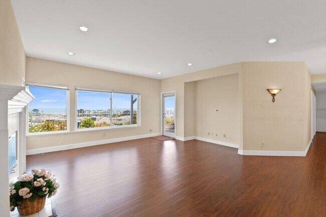 Building Photo - Stunning 3 Bed | 2.5 Bath Home with Office...