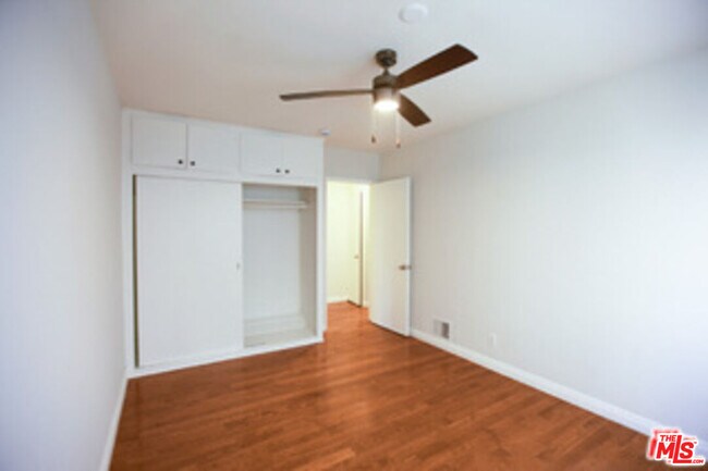 Building Photo - 1323 Ridgeley Dr