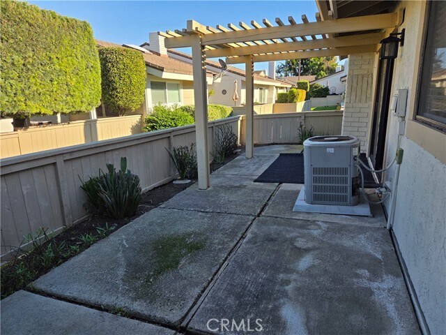 Building Photo - 24 Wetstone