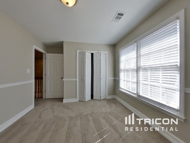 Building Photo - 880 Freemanwood Ln