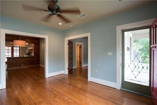 Building Photo - 1214 W 8th St