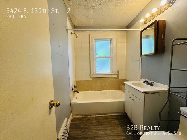 Building Photo - 3424 E 139th St