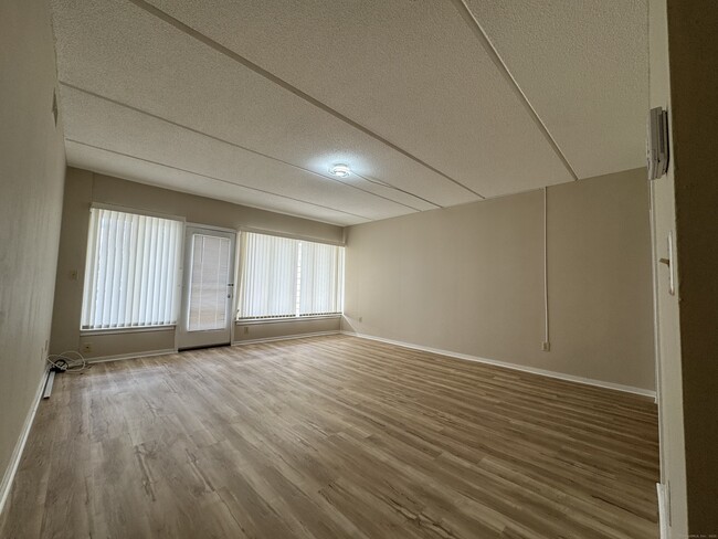 Building Photo - 85 Viscount Dr
