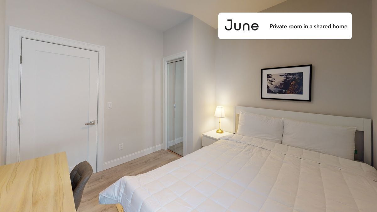 Building Photo - Room in Shared 5 bed/2 bath home