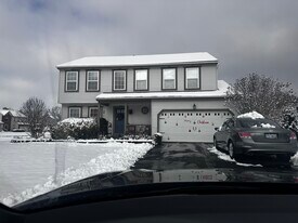 Building Photo - 2615 Lincolnshire Dr