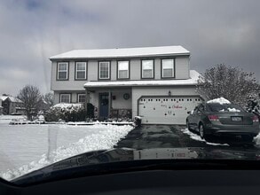 Building Photo - 2615 Lincolnshire Dr