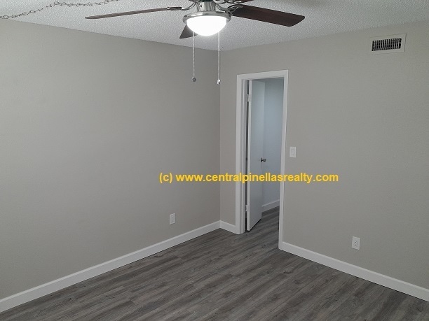 Building Photo - 2400 Winding Creek Blvd