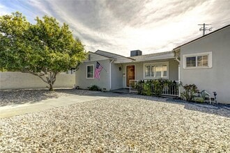 Building Photo - 12156 Vanowen St