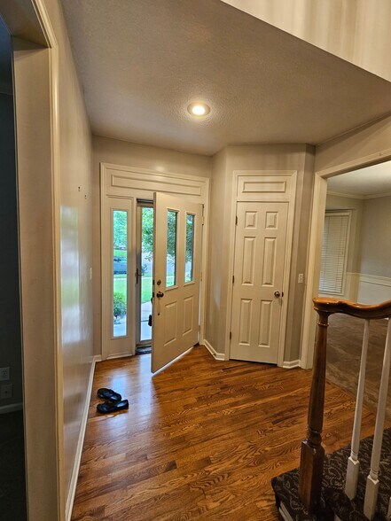 Building Photo - 14117 Parkhill Ln