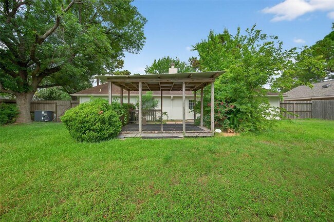 Building Photo - 6906 Pembrough Ln