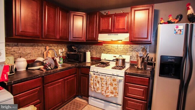 Building Photo - 18925 Mills Choice Rd