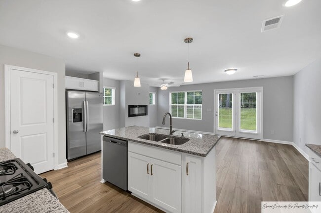Building Photo - MODERN 3 BEDROOM IN LEXINGTON'S MURRAY VILLAGE