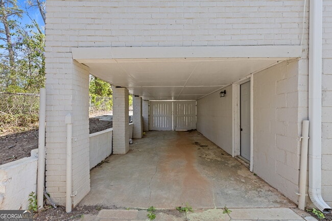 Building Photo - 2779 Horse Shoe Dr