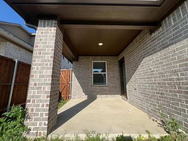 Building Photo - 609 Tartane Dr