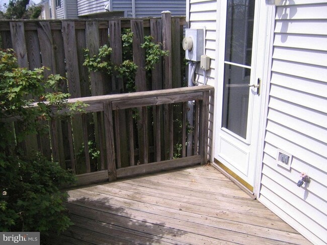 Building Photo - 8444 Georgian Ct