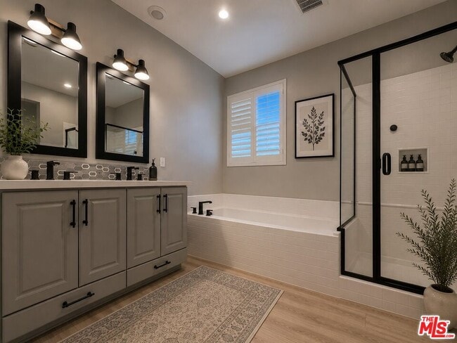 Building Photo - 756 Daniel Freeman Cir