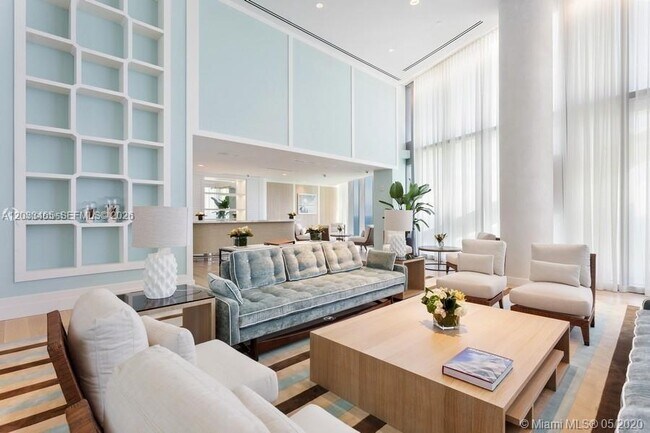 Building Photo - 15701 Collins Ave