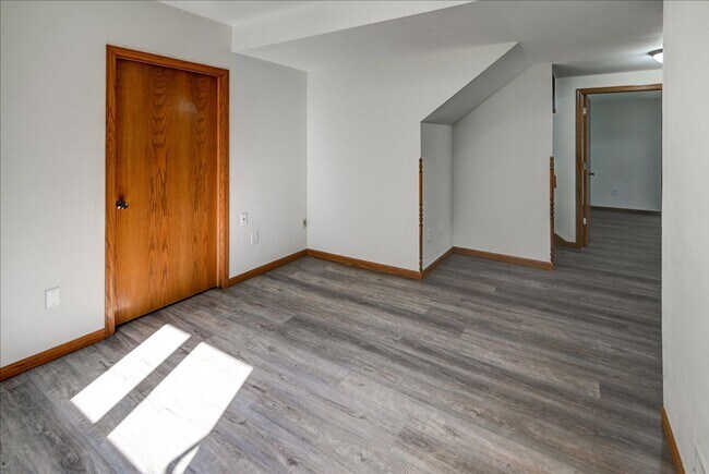 Building Photo - 309 Trail Side Dr
