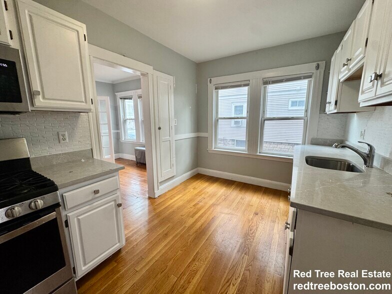 Building Photo - 59 Brookley Rd