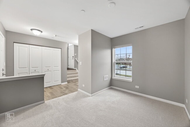 Building Photo - 23 Bethel Ln