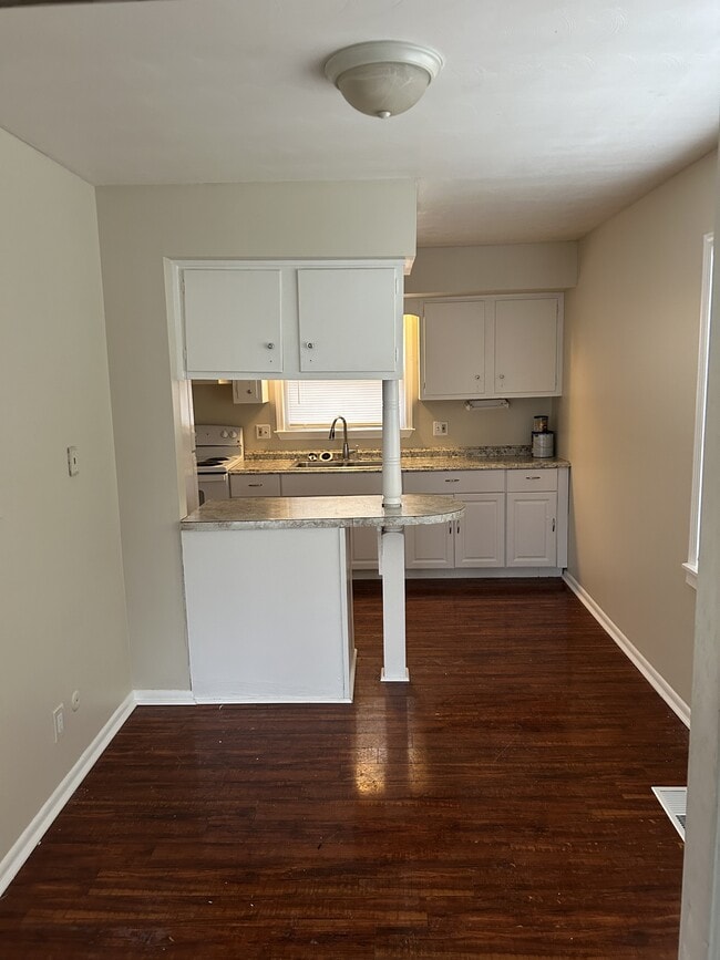 Building Photo - 1138 Ferndale Ave