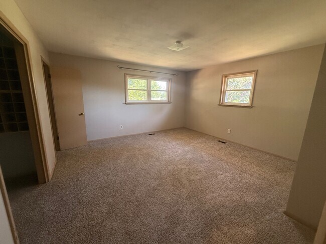 Building Photo - 4301 Jordan Ave