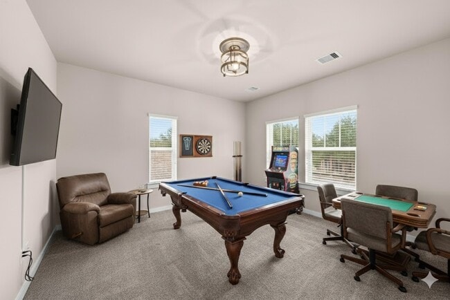 Building Photo - 17019 Seminole Ridge Dr