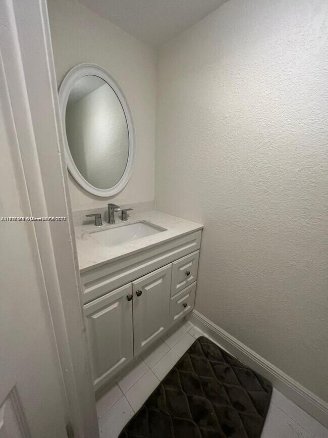 Building Photo - 8650 SW 109th Ave