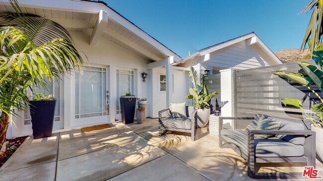 Building Photo - 31844 Seafield Dr