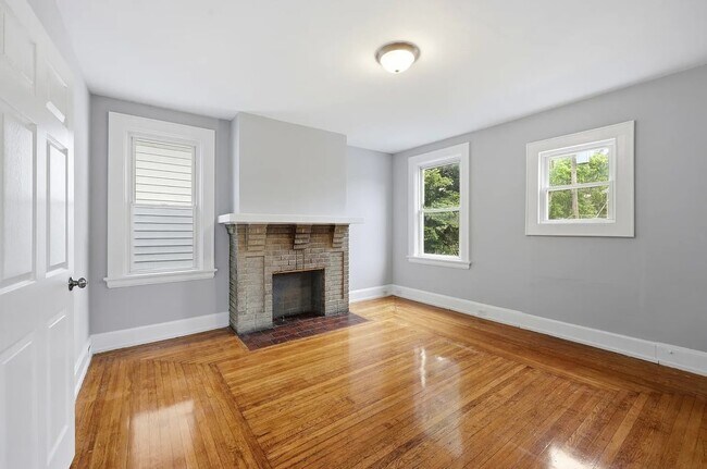 Building Photo - *1762 Williams Ave,  Recently Updated 4BR, 2BA House in Norwood*