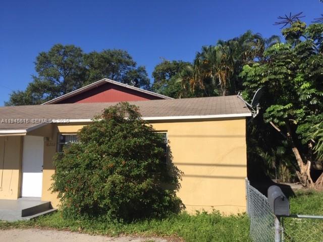 Building Photo - 18202 NE 25th Pl