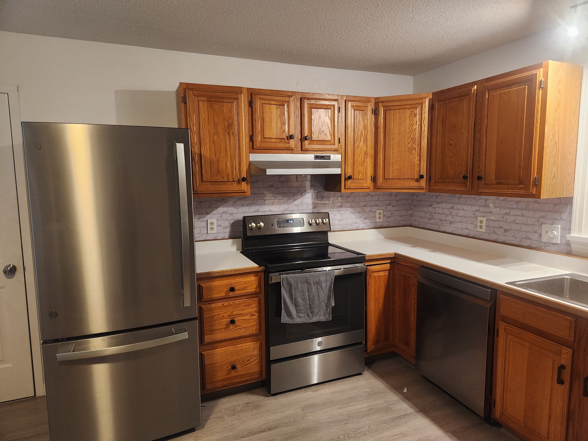 Building Photo - 205 Forest Dr