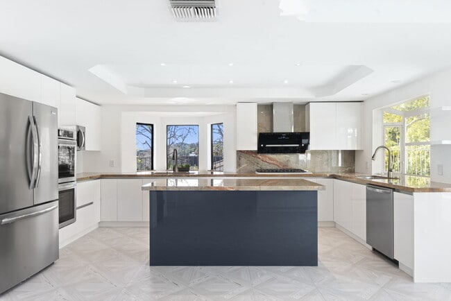 Building Photo - 2937 Deep Canyon Dr
