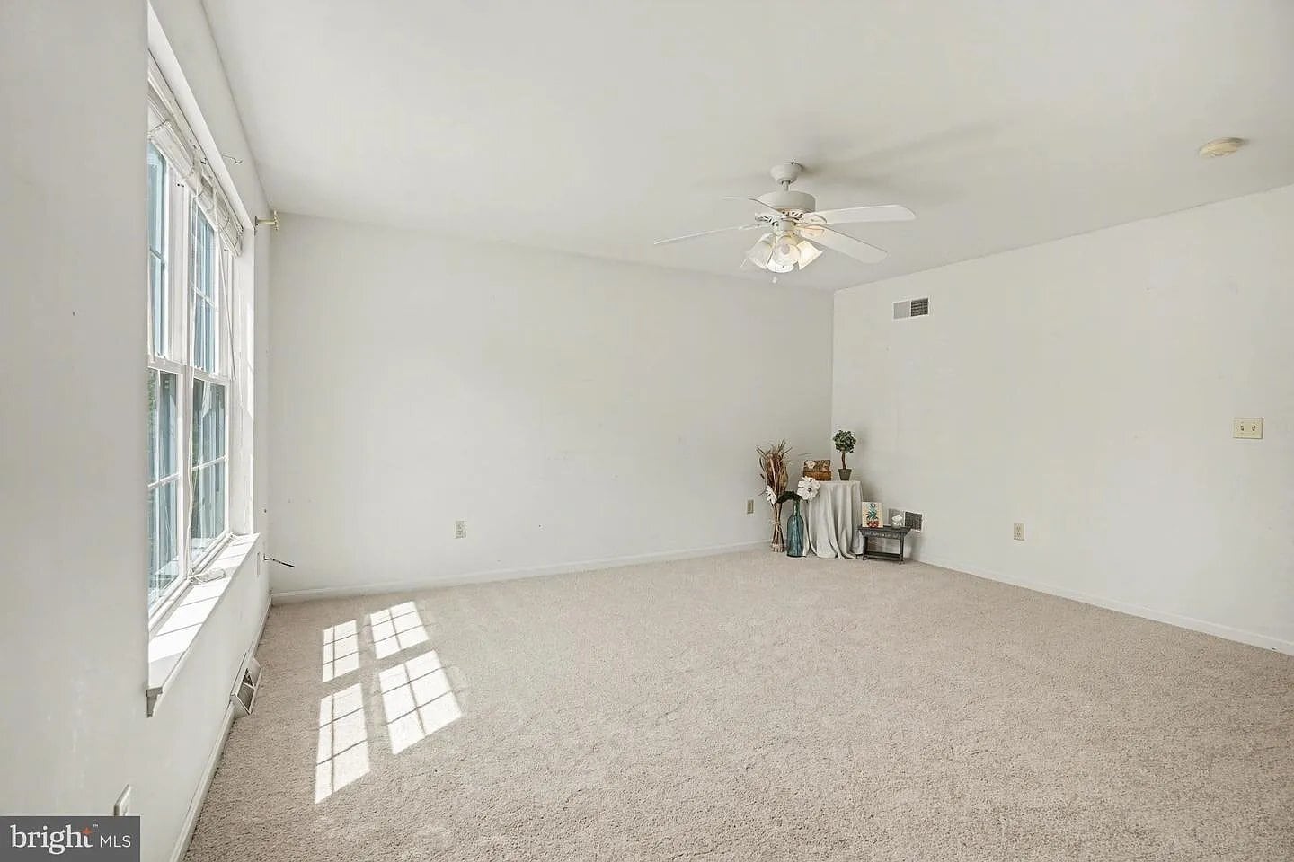 Building Photo - 239 G St