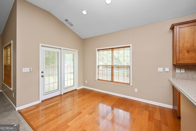 Building Photo - 317 Granite Way