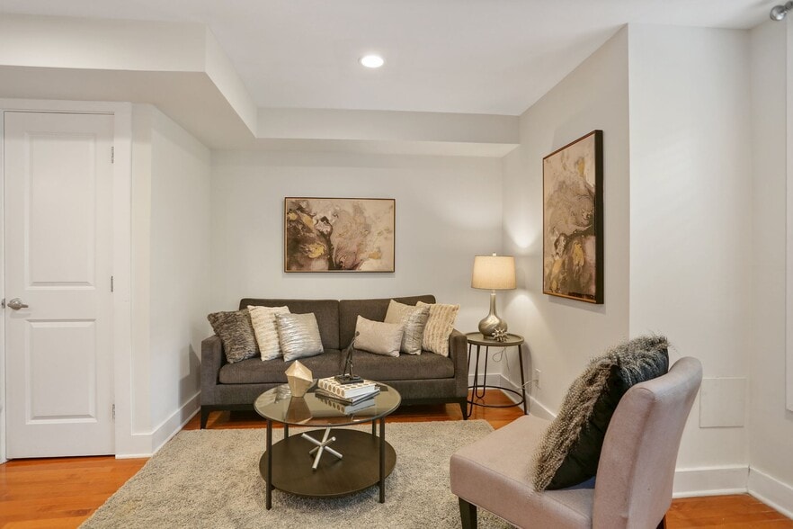 Building Photo - 43 Hanover Pl NW