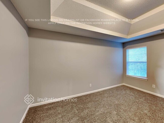 Building Photo - 6950 Foxmoor Way