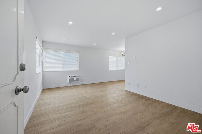 Building Photo - 1738 Colby Ave