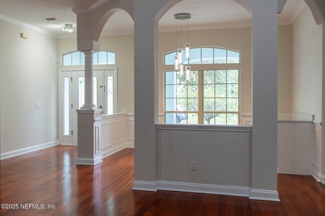 Building Photo - 10064 Ecton Ln