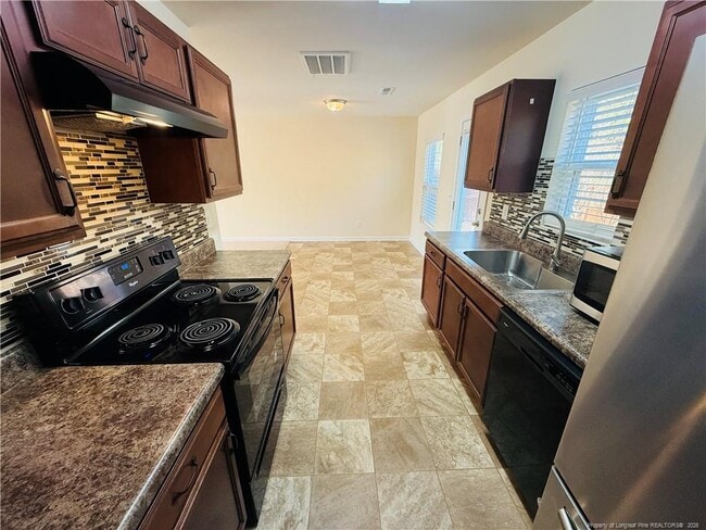 Building Photo - 522 Jernigan St