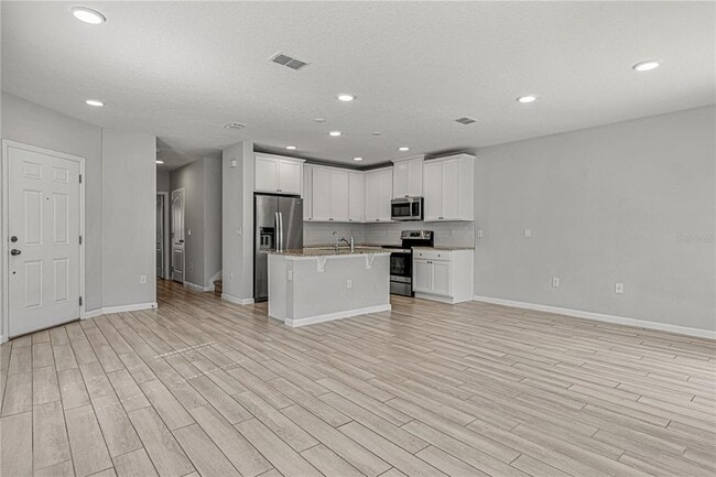 Building Photo - 2875 Narcoossee Cmns Wy