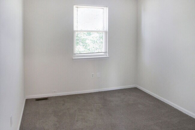 Building Photo - 4406 Eagle Ct