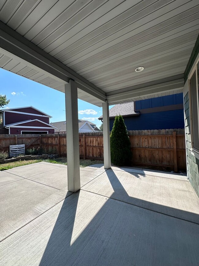 Building Photo - Cute Bungalow style home in Bozeman!  Move...