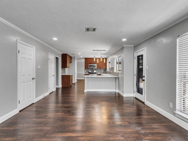Building Photo - 4430 Echo Falls Dr