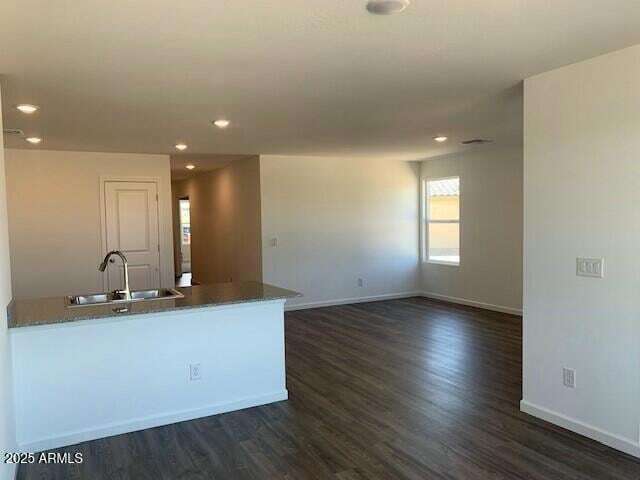 Building Photo - 910 Echo Ct