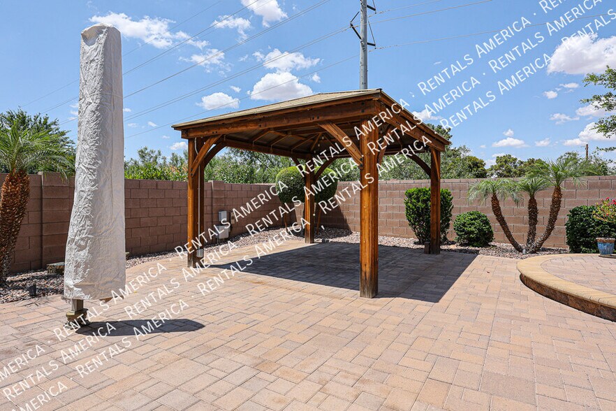 Building Photo - 20658 E Raven Dr